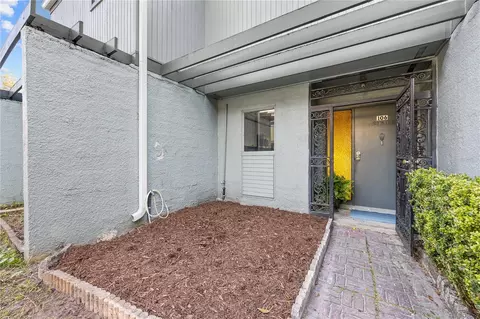 611 SW 75th St #106, Gainesville, FL 32607