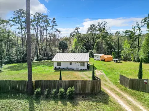 105 Bellamy Woods Dr, Hawthorne, FL 32640