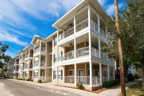 1440 NW 3rd Pl #205, Gainesville, FL 32603