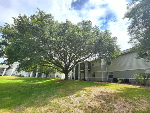 3705 SW 27th St #716, Gainesville, FL 32608
