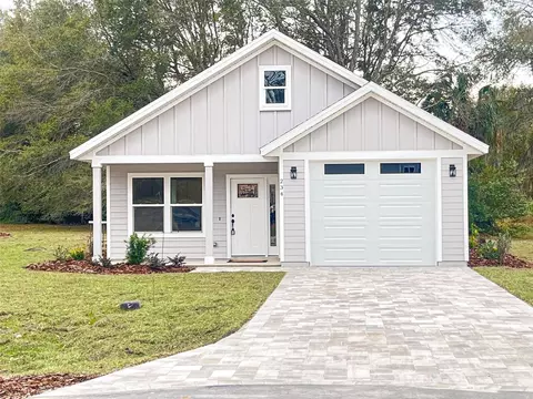 233 SW 246 Way, Newberry, FL 32669