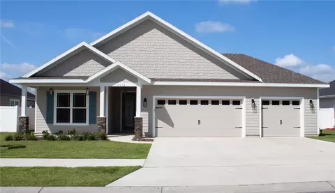 2112 SW 245th Dr, Newberry, FL 32669