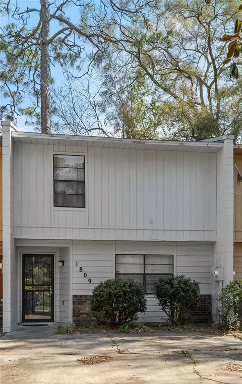 1809 SW 69th Way, Gainesville, FL 32607