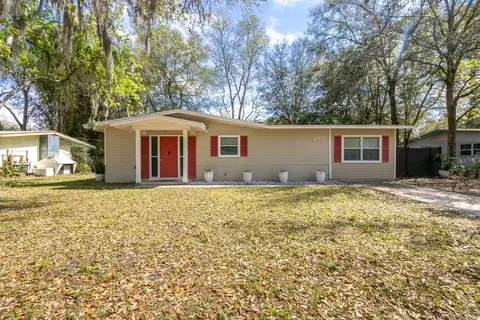 2915 NE 17th Ter, Gainesville, FL 32609