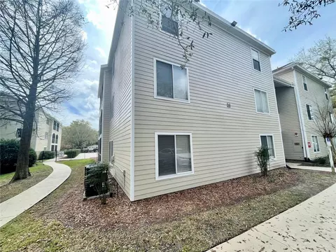3800 SW 20th Ave #301, Gainesville, FL 32607