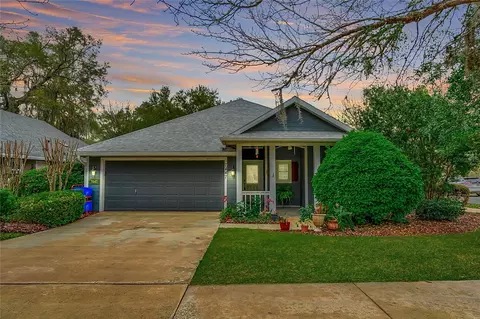 7447 SW 84th Dr, Gainesville, FL 32608