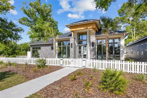 1025 SW 136 St, Newberry, FL 32669