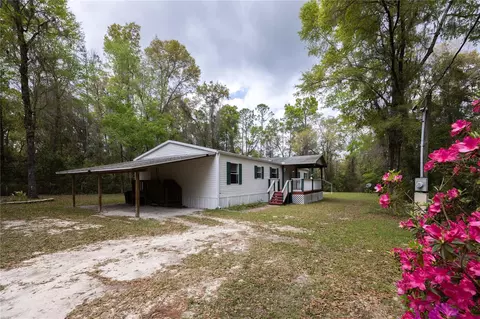 507 SW Kentucky St, Fort White, FL 32038