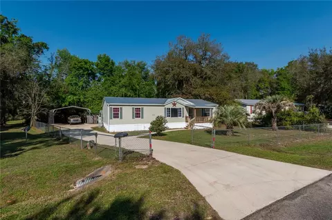 131 Winchester Ave, Interlachen, FL 32148
