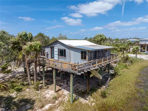 293 Eighth Ave E, Horseshoe Beach, FL 32648