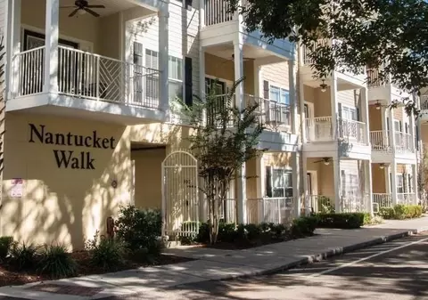 1460 NW 3rd Pl #215, Gainesville, FL 32603