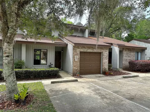3961 NW 27th Ln, Gainesville, FL 32606