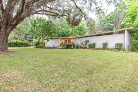 933 NW 36th Ter, Gainesville, FL 32605