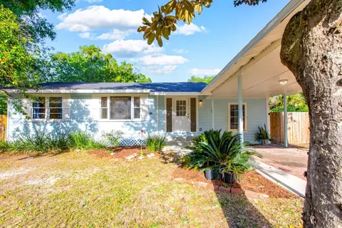 230 SE 50th St, Gainesville, FL 32641