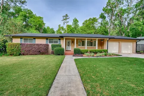 910 NW 37th Dr, Gainesville, FL 32605
