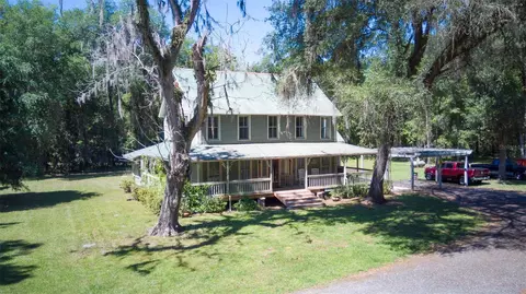 15226 SE Hawthorne Rd, Hawthorne, FL 32640