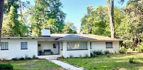 2227 NW 3rd Pl, Gainesville, FL 32603