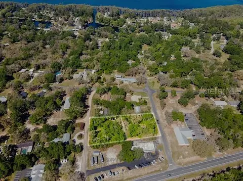 6849 Grove Rd, Melrose, FL 32666