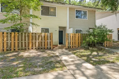 2207 SW 39th Way, Gainesville, FL 32607