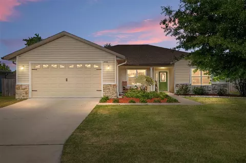 992 NW 231st Way, Newberry, FL 32669