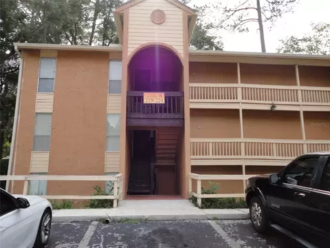1810 NW 23rd Blvd #221, Gainesville, FL 32605