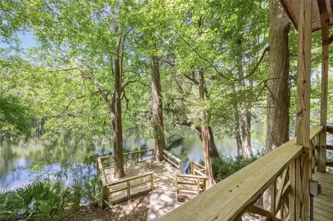 932 SW Bluff Dr, Fort White, FL 32038