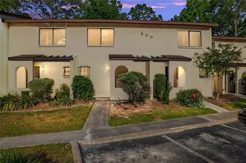 2735 SW 35th Pl #204, Gainesville, FL 32608
