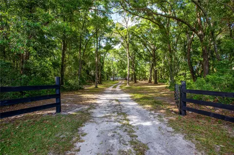 515 SW Regiment Pl, Lake City, FL 32024