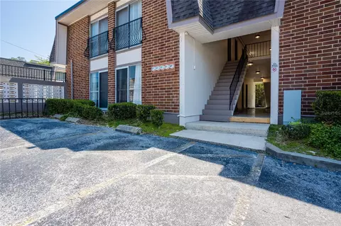 1700 SW 16th Ct #D2, Gainesville, FL 32608