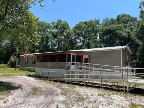 7990 NW 150th St, Trenton, FL 32693