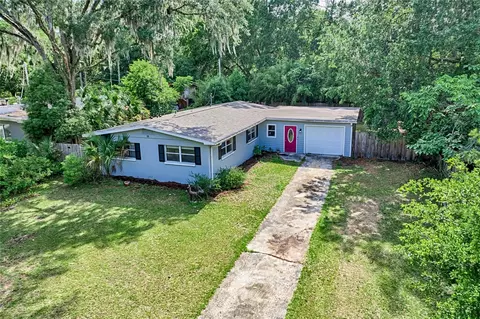2042 NE 9th Ter, Gainesville, FL 32609