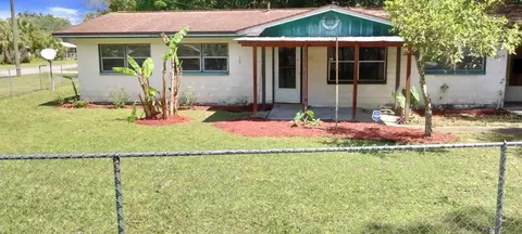 241 NE 2nd St, Williston, FL 32696