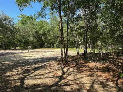 1090 NW 57th Pl, Bell, FL 32619