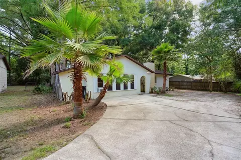 1211 SW 81st Dr, Gainesville, FL 32607