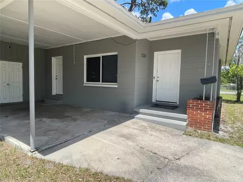 2210 NE 8th Ave, Gainesville, FL 32641