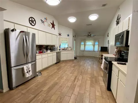 Kitchen - 1801 NE 77th St, Ocala, FL 34479 photo 1 of 4