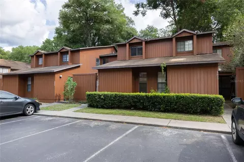 5829 SW 8th Pl, Gainesville, FL 32607