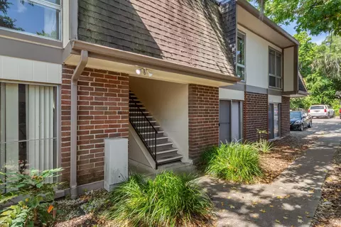 1700 SW 16th Ct #P24, Gainesville, FL 32608