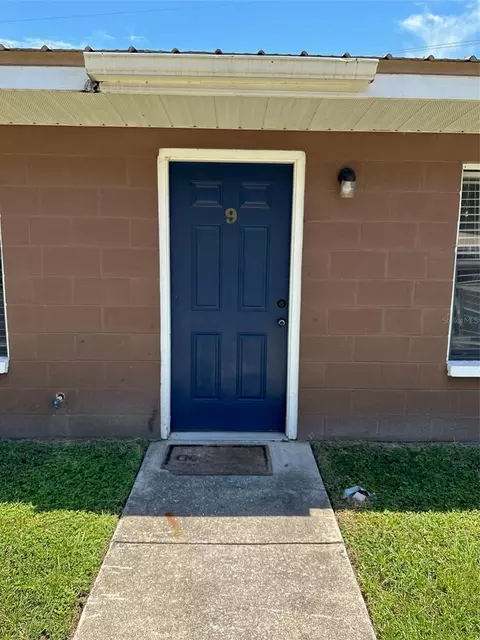 3600 SW 23rd St #9, Gainesville, FL 32608