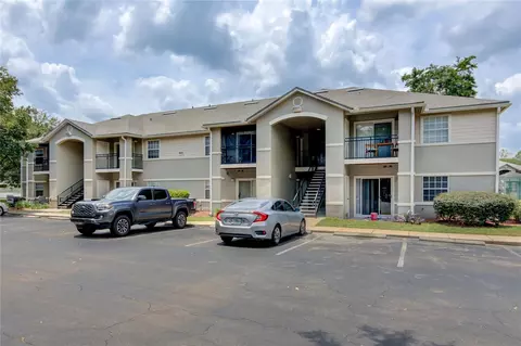 3705 SW 27th St #826, Gainesville, FL 32608