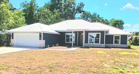 9029 Dorie Dr, Fanning Springs, FL 32693