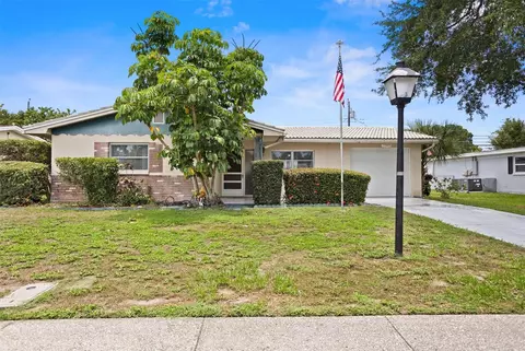 10889 Freedom Blvd, Seminole, FL 33772
