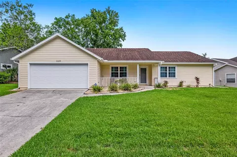 1229 NW 90th Dr, Gainesville, FL 32606