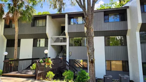 2752 SW 14th Dr, Gainesville, FL 32608