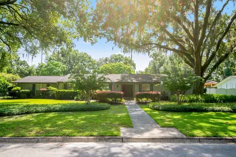 621 NW 84th St, Gainesville, FL 32607