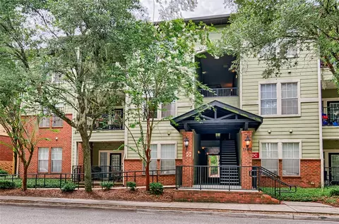 1235 SW 9th Rd #201, Gainesville, FL 32601