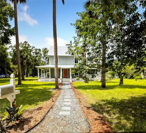 200 Pine St, Melrose, FL 32666