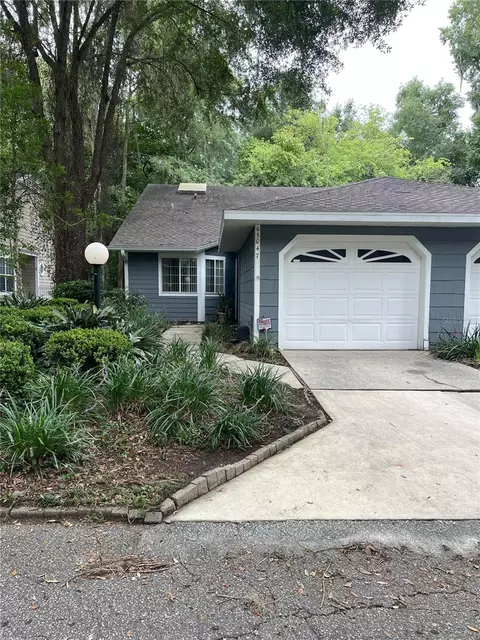 5047 SW 9th Ln, Gainesville, FL 32607