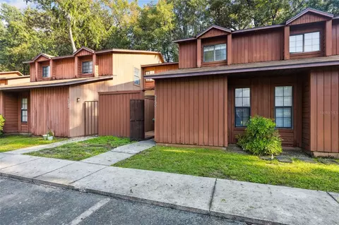 5730 SW 8th Pl, Gainesville, FL 32607