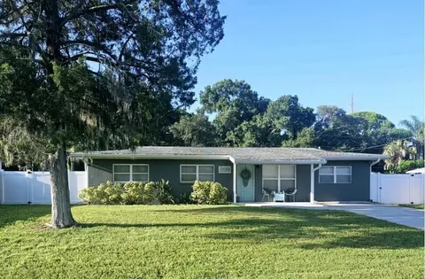 2724 Arlington St, Sarasota, FL 34239